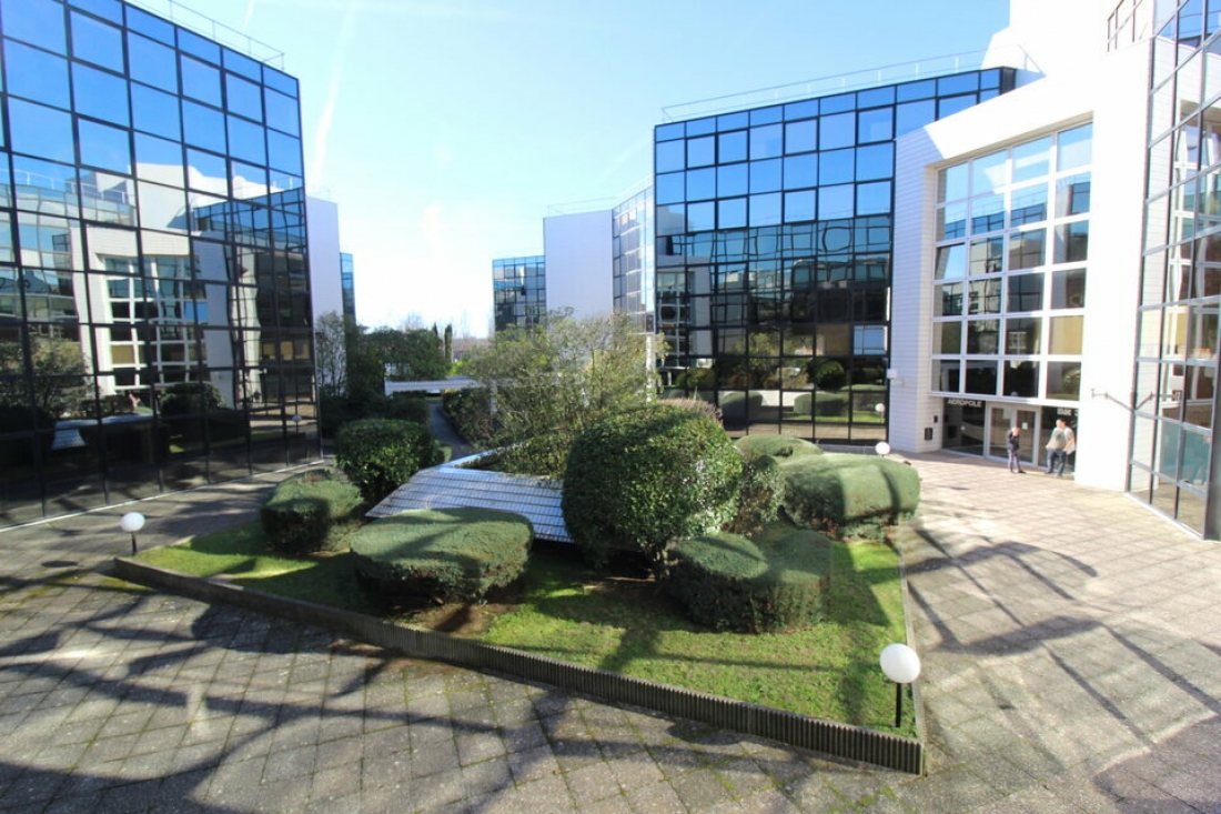 Photo 1 – location bureaux	BLAGNAC (31700)